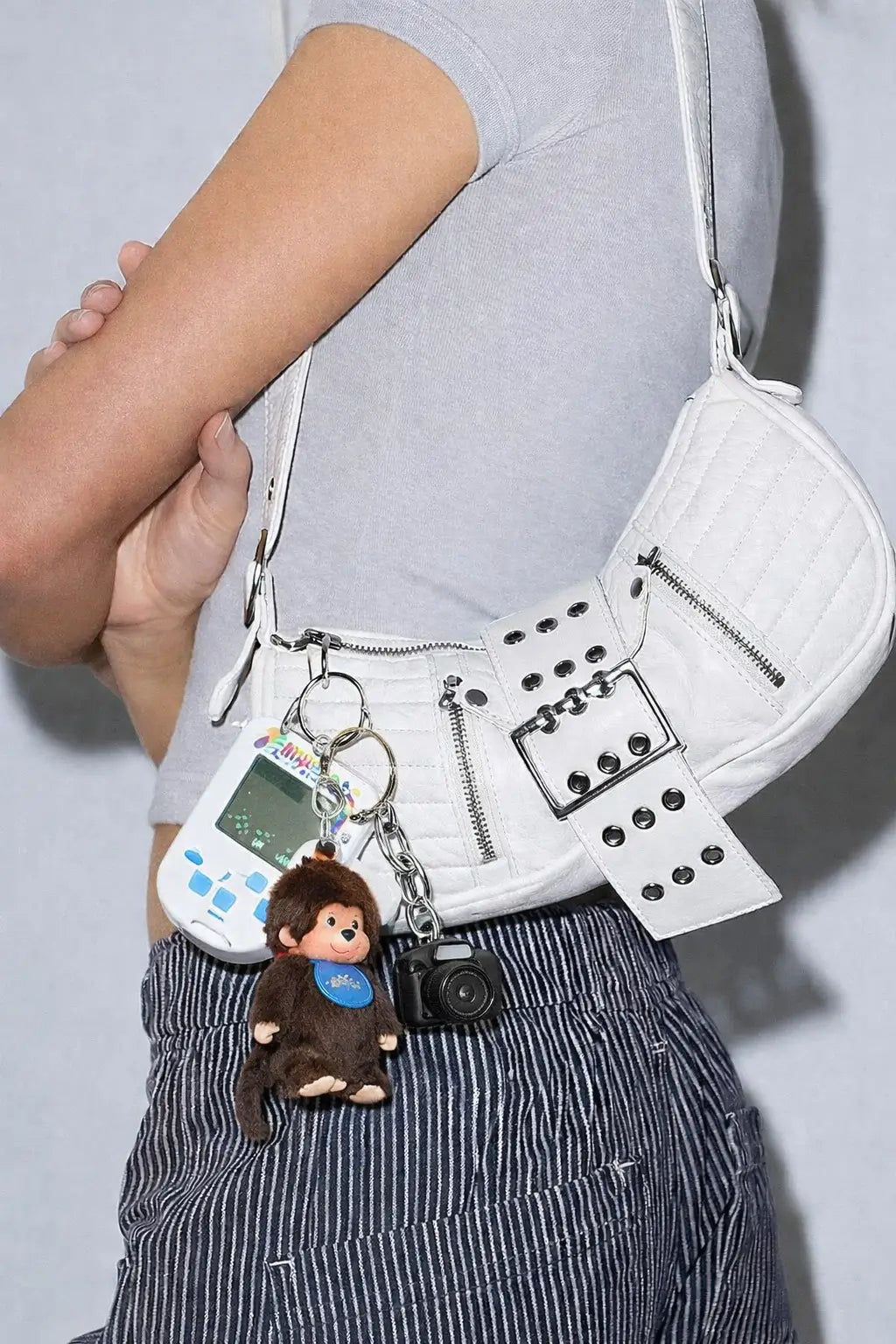 Mini Câmera Filmadora Recarregável Urbaneiras ©